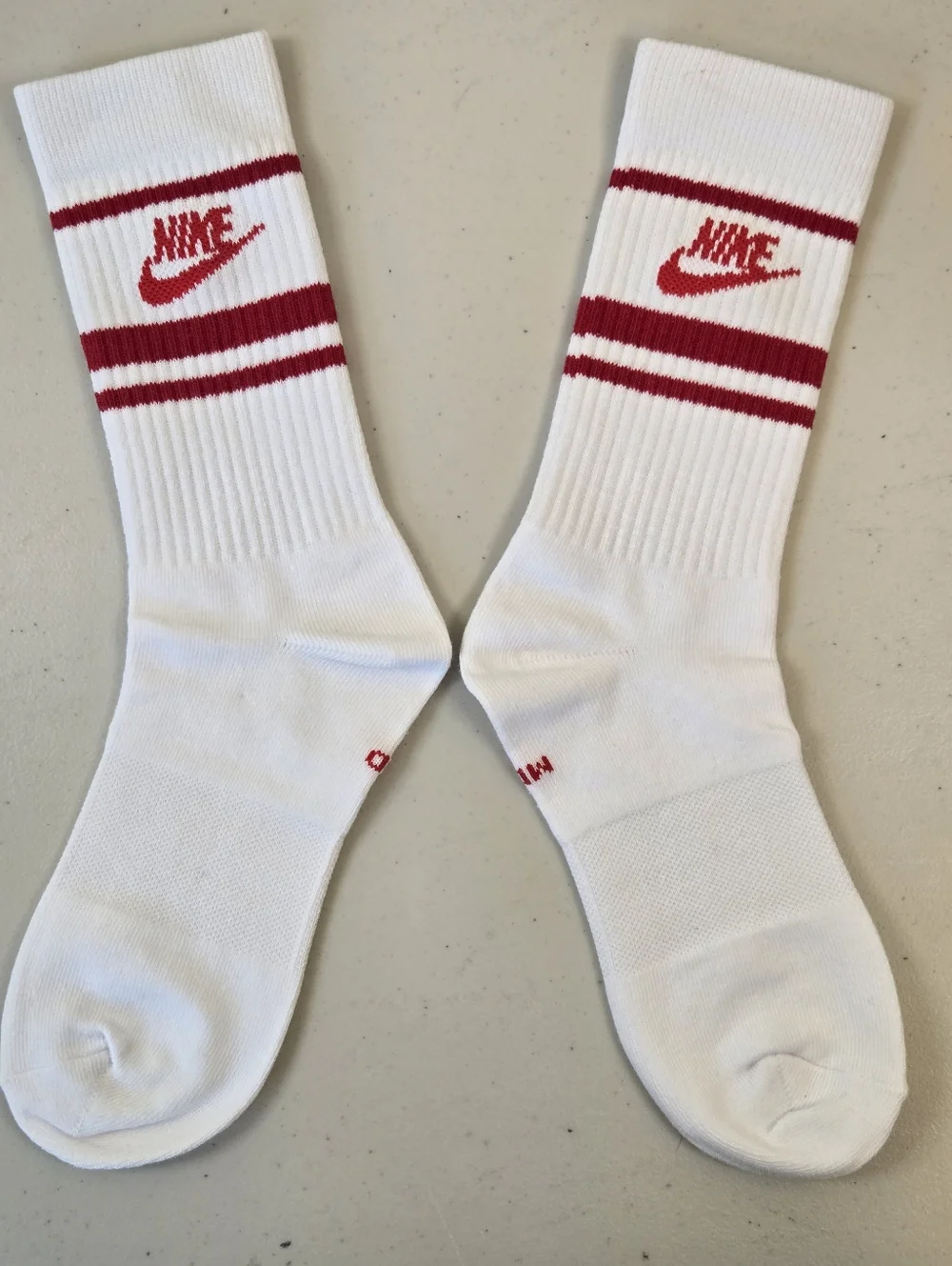 NWoT Nike Bundle Everyday Essentials Crew Socks White Red Stripe Medium 3 Pair - Picture 10 of 11